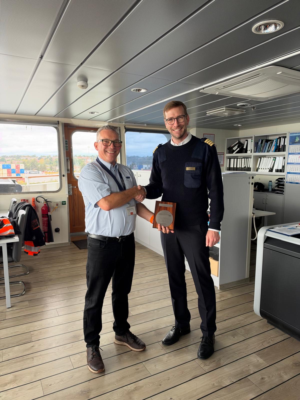 Neal Captain HANSEATIC Spirit